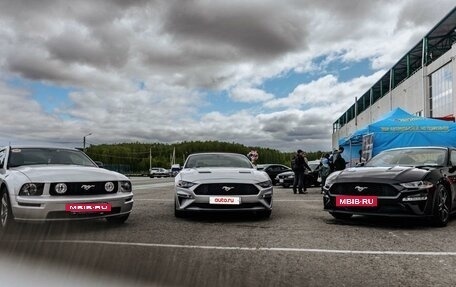 Ford Mustang VI рестайлинг, 2018 год, 3 000 000 рублей, 3 фотография