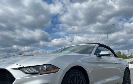 Ford Mustang VI рестайлинг, 2018 год, 3 000 000 рублей, 17 фотография