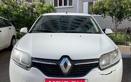Renault Sandero II рестайлинг, 2016 год, 370 000 рублей, 1 фотография