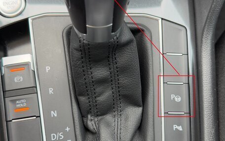 Volkswagen Tiguan II, 2018 год, 2 300 000 рублей, 14 фотография