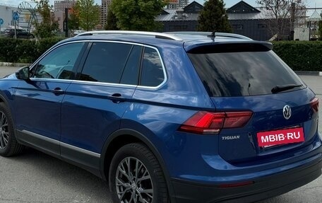 Volkswagen Tiguan II, 2018 год, 2 300 000 рублей, 4 фотография
