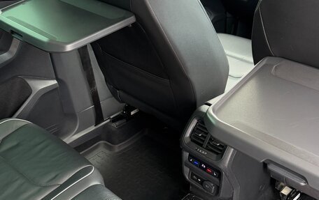 Volkswagen Tiguan II, 2018 год, 2 300 000 рублей, 23 фотография