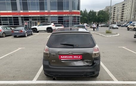 Toyota Matrix, 2005 год, 550 000 рублей, 5 фотография