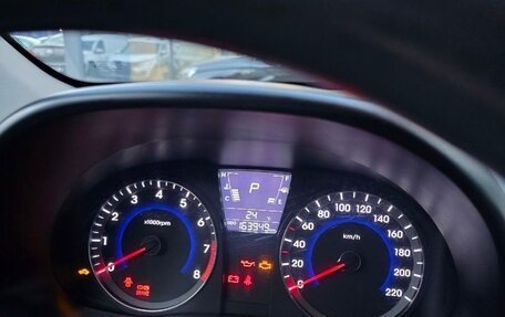 Hyundai Solaris II рестайлинг, 2012 год, 750 000 рублей, 16 фотография