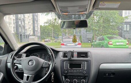 Volkswagen Jetta VI, 2013 год, 900 000 рублей, 5 фотография