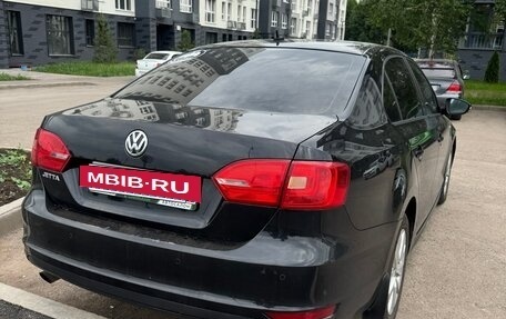 Volkswagen Jetta VI, 2013 год, 900 000 рублей, 4 фотография