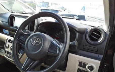 Toyota Passo III, 2019 год, 900 000 рублей, 6 фотография