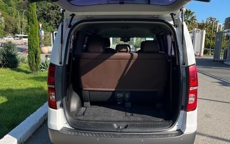 Hyundai Grand Starex Grand Starex I рестайлинг 2, 2018 год, 3 500 000 рублей, 13 фотография