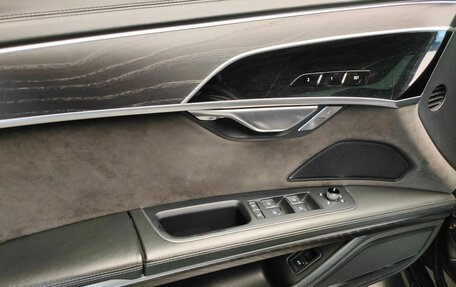 Audi A8, 2019 год, 5 490 000 рублей, 28 фотография