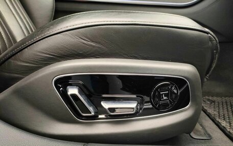 Audi A8, 2019 год, 5 490 000 рублей, 27 фотография