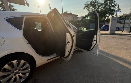 Opel Astra J, 2011 год, 790 000 рублей, 11 фотография
