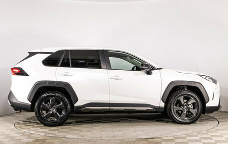 Toyota RAV4, 2022 год, 4 200 000 рублей, 4 фотография