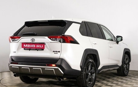 Toyota RAV4, 2022 год, 4 200 000 рублей, 5 фотография