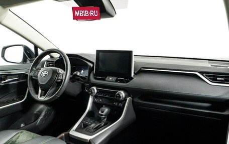 Toyota RAV4, 2022 год, 4 200 000 рублей, 9 фотография