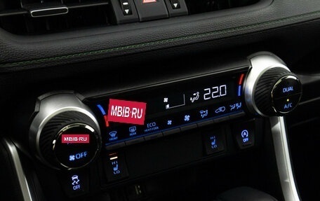 Toyota RAV4, 2022 год, 4 200 000 рублей, 21 фотография