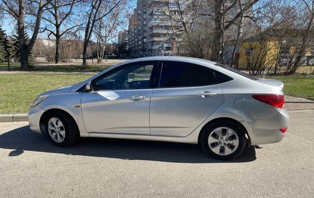 Hyundai Solaris II рестайлинг, 2012 год, 650 000 рублей, 2 фотография