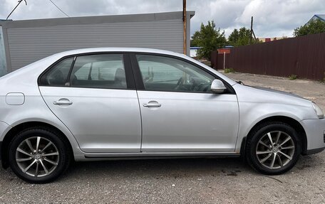 Volkswagen Jetta VI, 2007 год, 720 000 рублей, 2 фотография