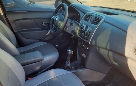 Renault Logan II, 2019 год, 1 550 000 рублей, 6 фотография