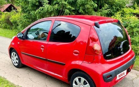 Peugeot 107 I рестайлинг, 2010 год, 520 000 рублей, 18 фотография