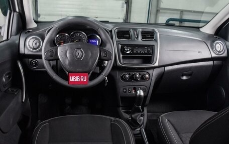 Renault Logan II, 2016 год, 365 000 рублей, 6 фотография
