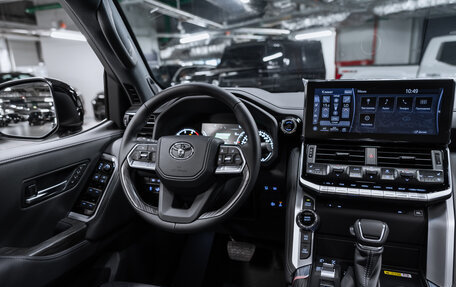 Toyota Land Cruiser, 2025 год, 12 000 000 рублей, 11 фотография