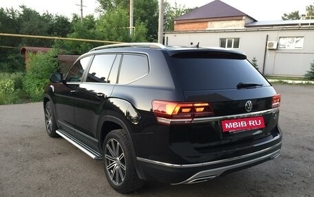 Volkswagen Teramont I, 2018 год, 3 150 000 рублей, 21 фотография