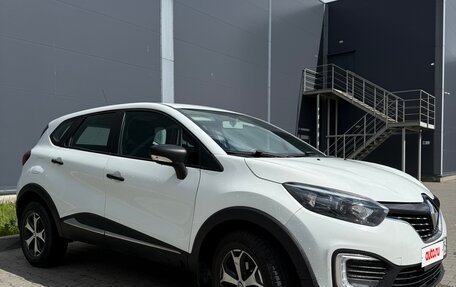 Renault Kaptur I рестайлинг, 2018 год, 1 190 000 рублей, 2 фотография