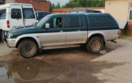 Mitsubishi L200 III рестайлинг, 2000 год, 500 000 рублей, 2 фотография