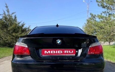 BMW 5 серия, 2008 год, 900 000 рублей, 2 фотография