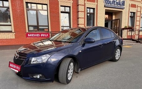 Chevrolet Cruze II, 2009 год, 700 000 рублей, 5 фотография
