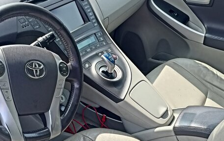 Toyota Prius, 2010 год, 1 200 000 рублей, 2 фотография