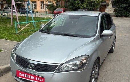 KIA cee'd I рестайлинг, 2010 год, 750 000 рублей, 2 фотография