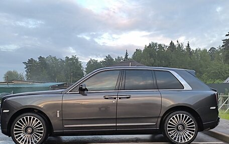 Rolls-Royce Cullinan, 2020 год, 45 000 000 рублей, 8 фотография