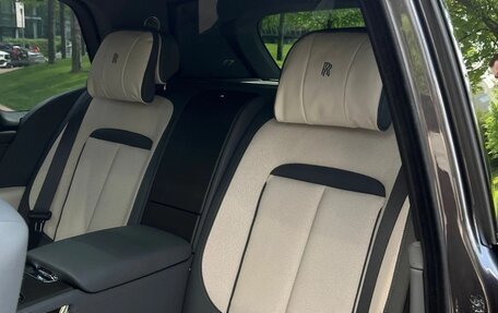 Rolls-Royce Cullinan, 2020 год, 45 000 000 рублей, 13 фотография