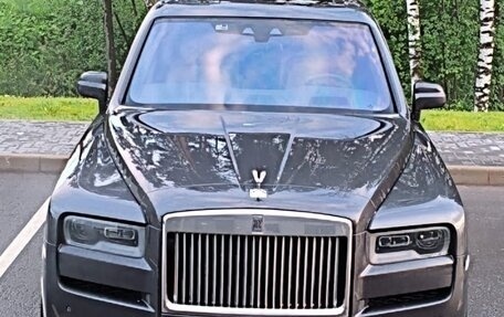 Rolls-Royce Cullinan, 2020 год, 45 000 000 рублей, 6 фотография