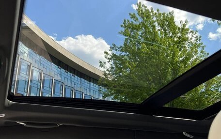 Rolls-Royce Cullinan, 2020 год, 45 000 000 рублей, 21 фотография