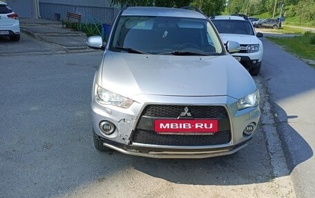 Mitsubishi Outlander III рестайлинг 3, 2012 год, 1 400 000 рублей, 7 фотография
