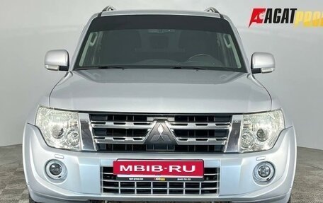 Mitsubishi Pajero IV, 2011 год, 1 930 000 рублей, 2 фотография