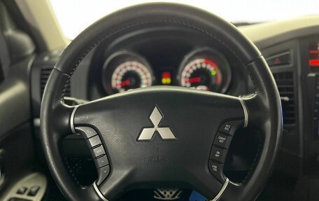 Mitsubishi Pajero IV, 2011 год, 1 930 000 рублей, 15 фотография
