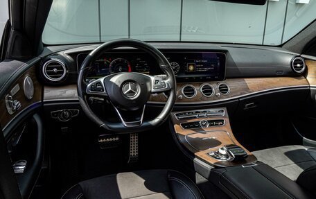 Mercedes-Benz E-Класс, 2017 год, 2 980 000 рублей, 6 фотография