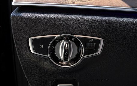 Mercedes-Benz E-Класс, 2017 год, 2 980 000 рублей, 21 фотография