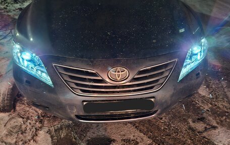 Toyota Camry, 2008 год, 900 000 рублей, 1 фотография