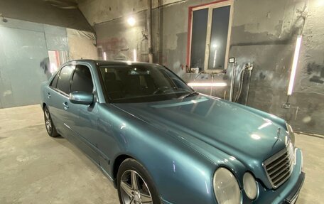 Mercedes-Benz E-Класс, 2002 год, 420 000 рублей, 2 фотография
