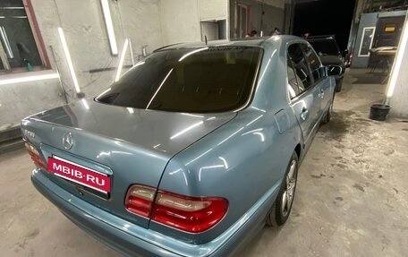 Mercedes-Benz E-Класс, 2002 год, 420 000 рублей, 7 фотография