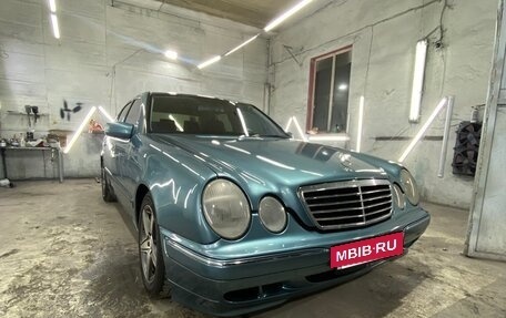 Mercedes-Benz E-Класс, 2002 год, 420 000 рублей, 8 фотография