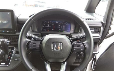 Honda Stepwgn, 2022 год, 2 750 000 рублей, 5 фотография