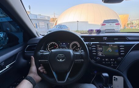 Toyota Camry, 2018 год, 2 120 000 рублей, 9 фотография