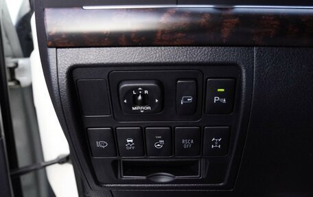 Toyota Land Cruiser 200, 2015 год, 3 950 000 рублей, 20 фотография