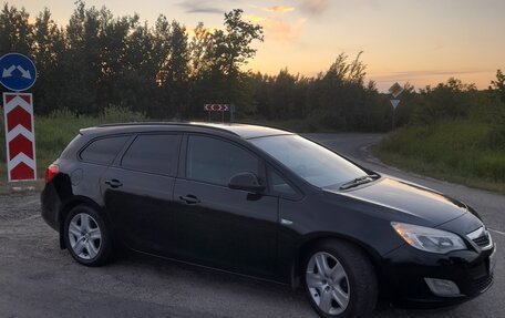 Opel Astra J, 2011 год, 750 000 рублей, 3 фотография