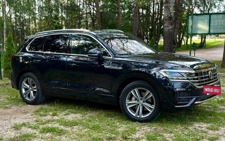 Volkswagen Touareg III, 2019 год, 8 000 000 рублей, 4 фотография